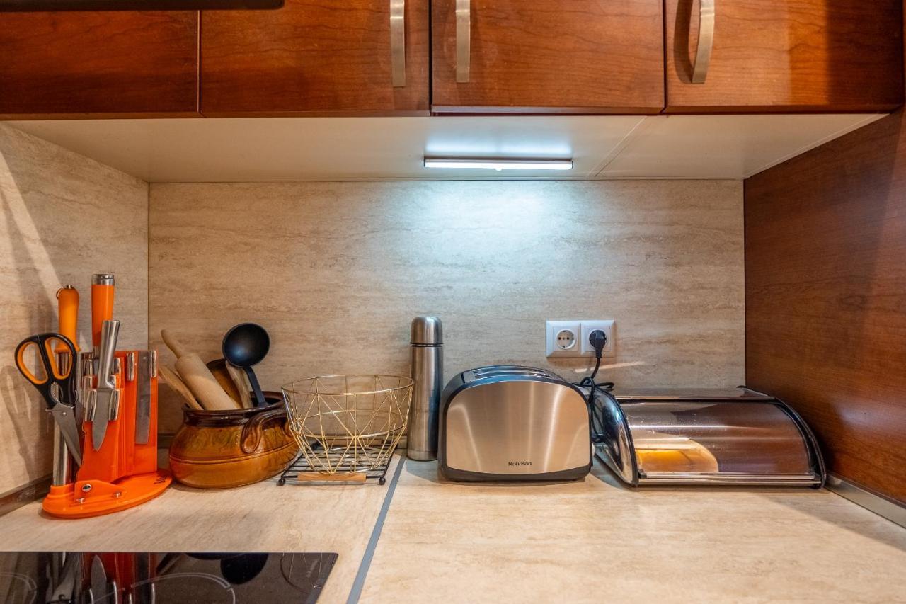 Premium Comfy 2Bdr Apt - Free Parking - Fast Wi-Fi Sofia Exterior photo